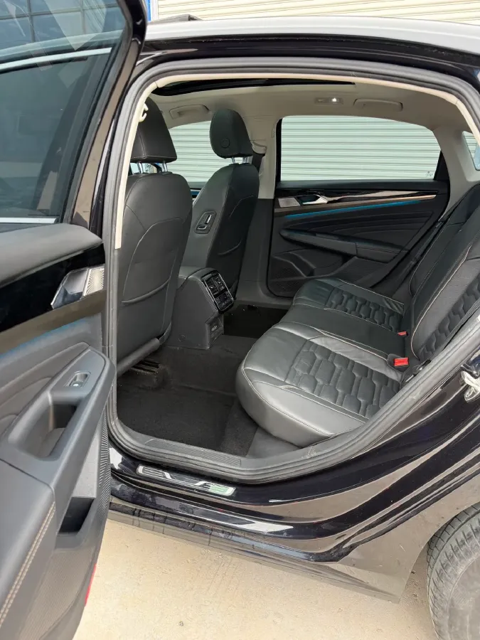 2019 Skoda Kodiak 2.0T 186HP L4 7DCT,autocango,china used car exporter,china ev exporter,chinese used car exporter,chinese used ev exporter