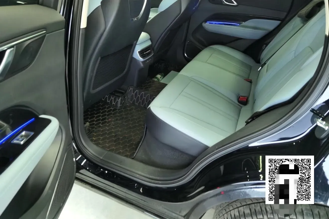 2024 HongQi HS3 1.5T 169HP L4 1DHT PHEV 18.4KWH,autocango,china used car exporter,china ev exporter,chinese used car exporter,chinese used ev exporter