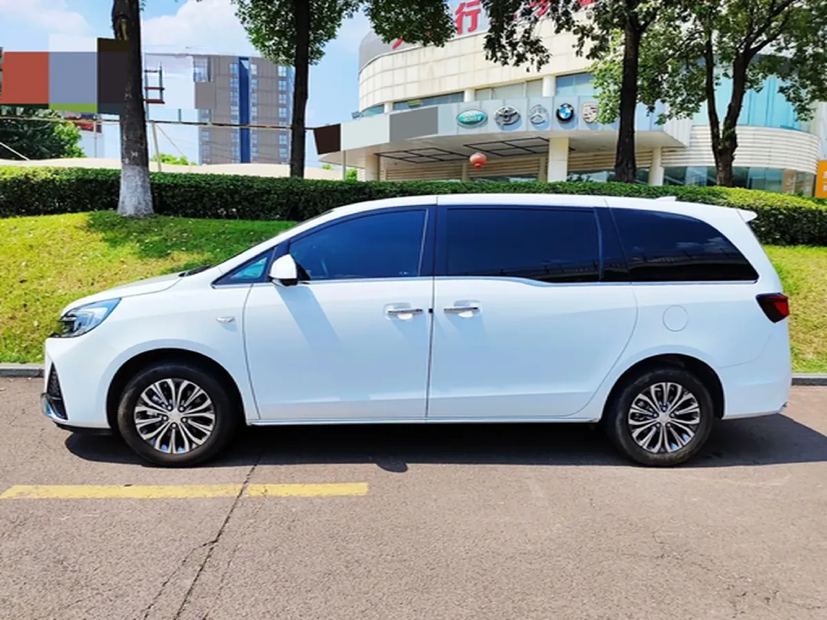 2023 Buick GL8 2.0T 237HP L4 9AT,autocango,china used car exporter,china ev exporter,chinese used car exporter,chinese used ev exporter