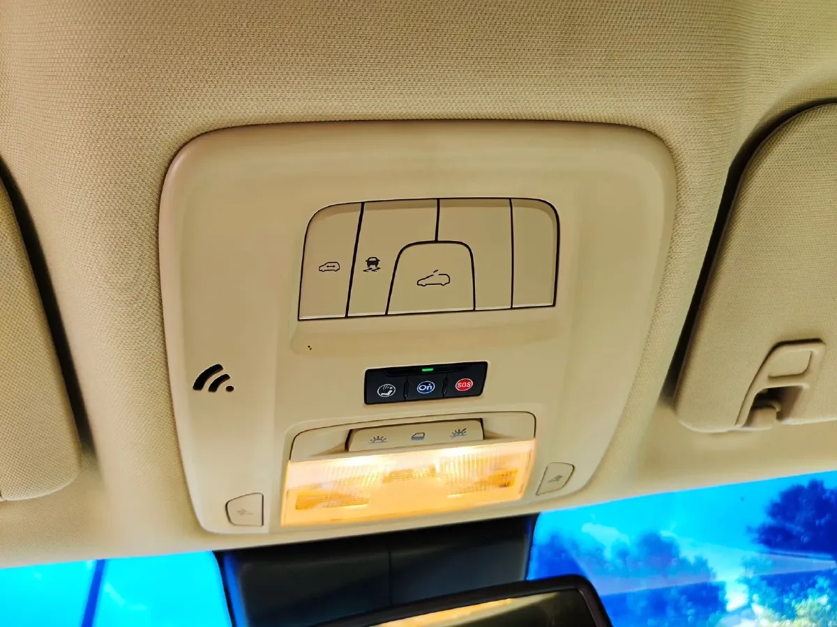 2023 Buick GL8 2.0T 237HP L4 9AT,autocango,china used car exporter,china ev exporter,chinese used car exporter,chinese used ev exporter