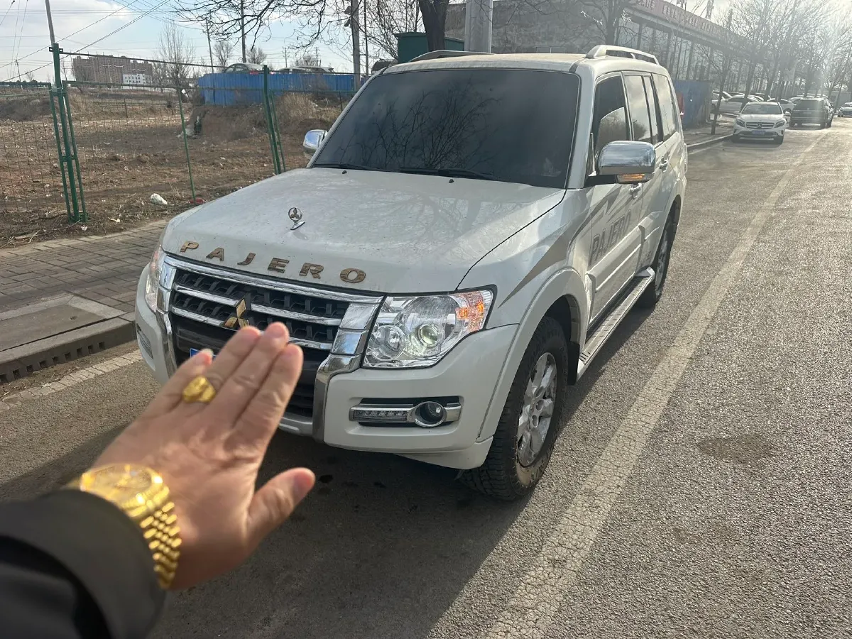 2018 Mitsubishi Pajero 3.0L 174HP V6 5AT,autocango,china used car exporter,china ev exporter,chinese used car exporter,chinese used ev exporter