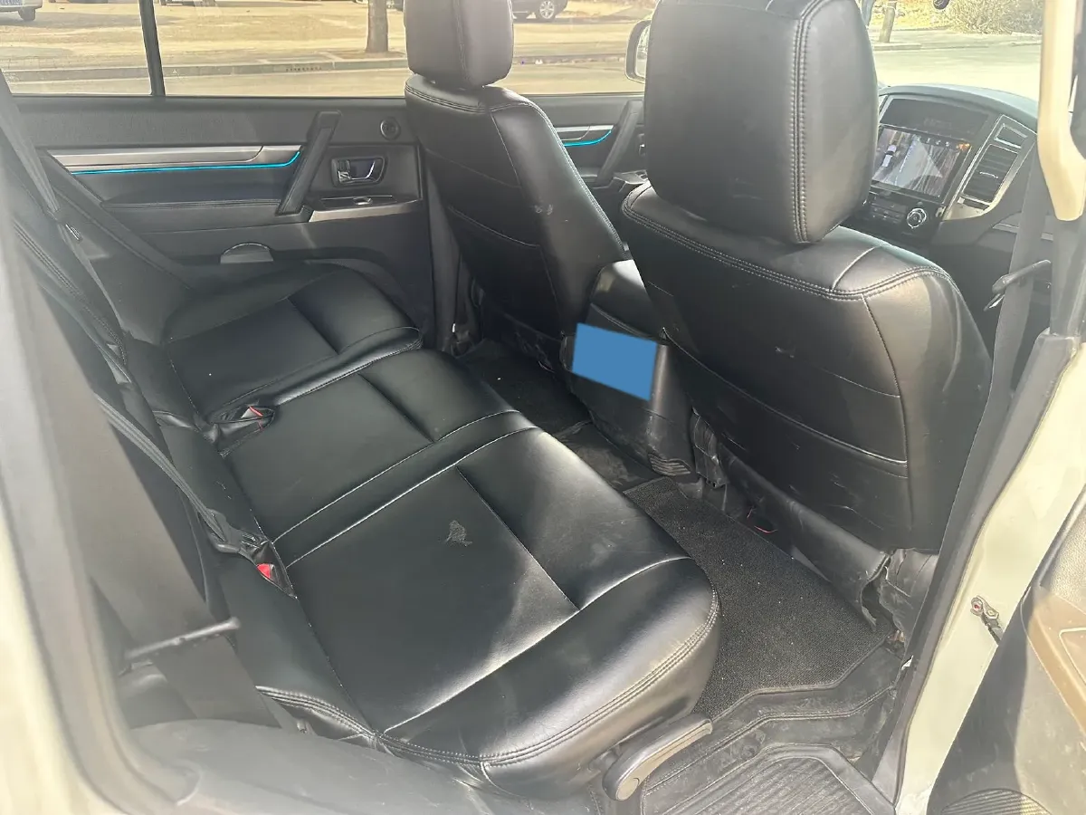 2018 Mitsubishi Pajero 3.0L 174HP V6 5AT,autocango,china used car exporter,china ev exporter,chinese used car exporter,chinese used ev exporter