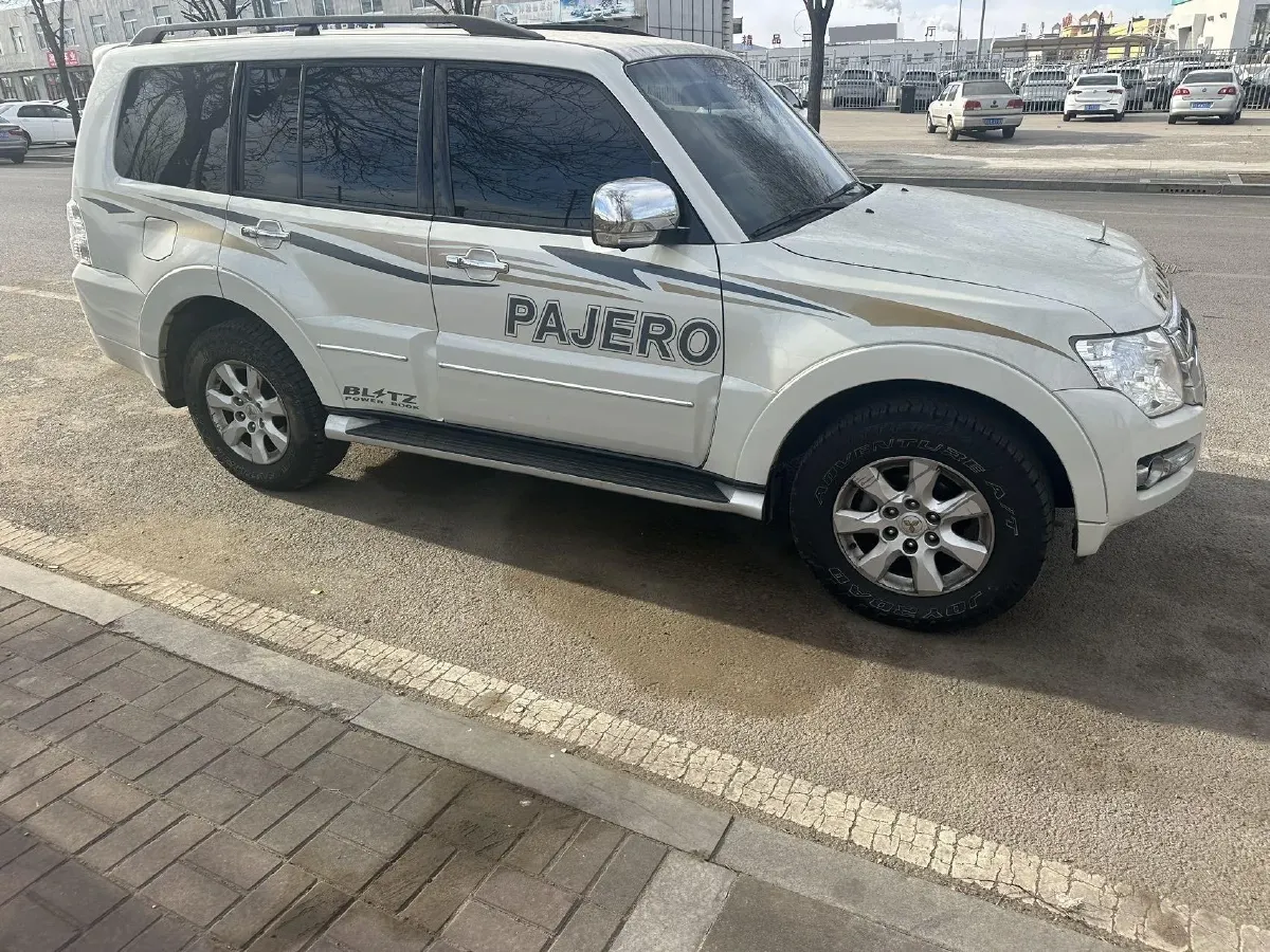 2018 Mitsubishi Pajero 3.0L 174HP V6 5AT,autocango,china used car exporter,china ev exporter,chinese used car exporter,chinese used ev exporter