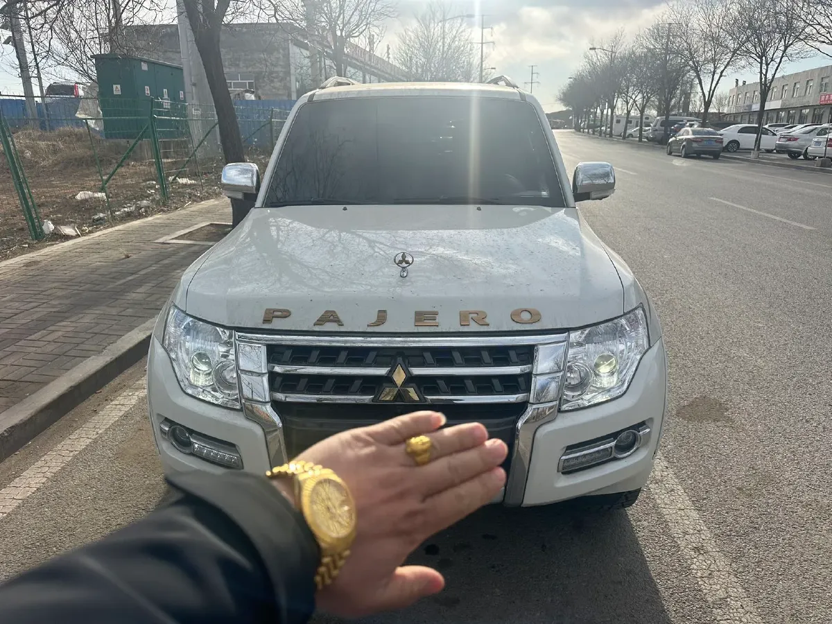 2018 Mitsubishi Pajero 3.0L 174HP V6 5AT,autocango,china used car exporter,china ev exporter,chinese used car exporter,chinese used ev exporter