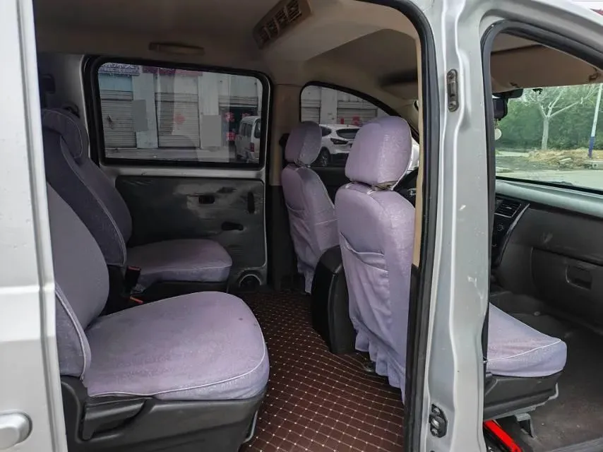 2019 WuLing RongGuang V 1.5L 99HP L4 6MT,autocango,china used car exporter,china ev exporter,chinese used car exporter,chinese used ev exporter