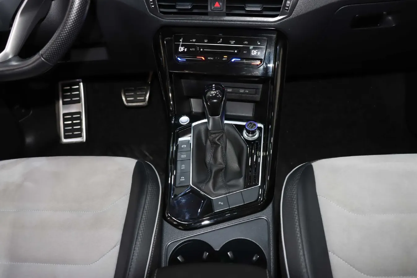 2020 Volkswagen Tayron X 2.0T 186HP L4 7DCT,autocango,china used car exporter,china ev exporter,chinese used car exporter,chinese used ev exporter