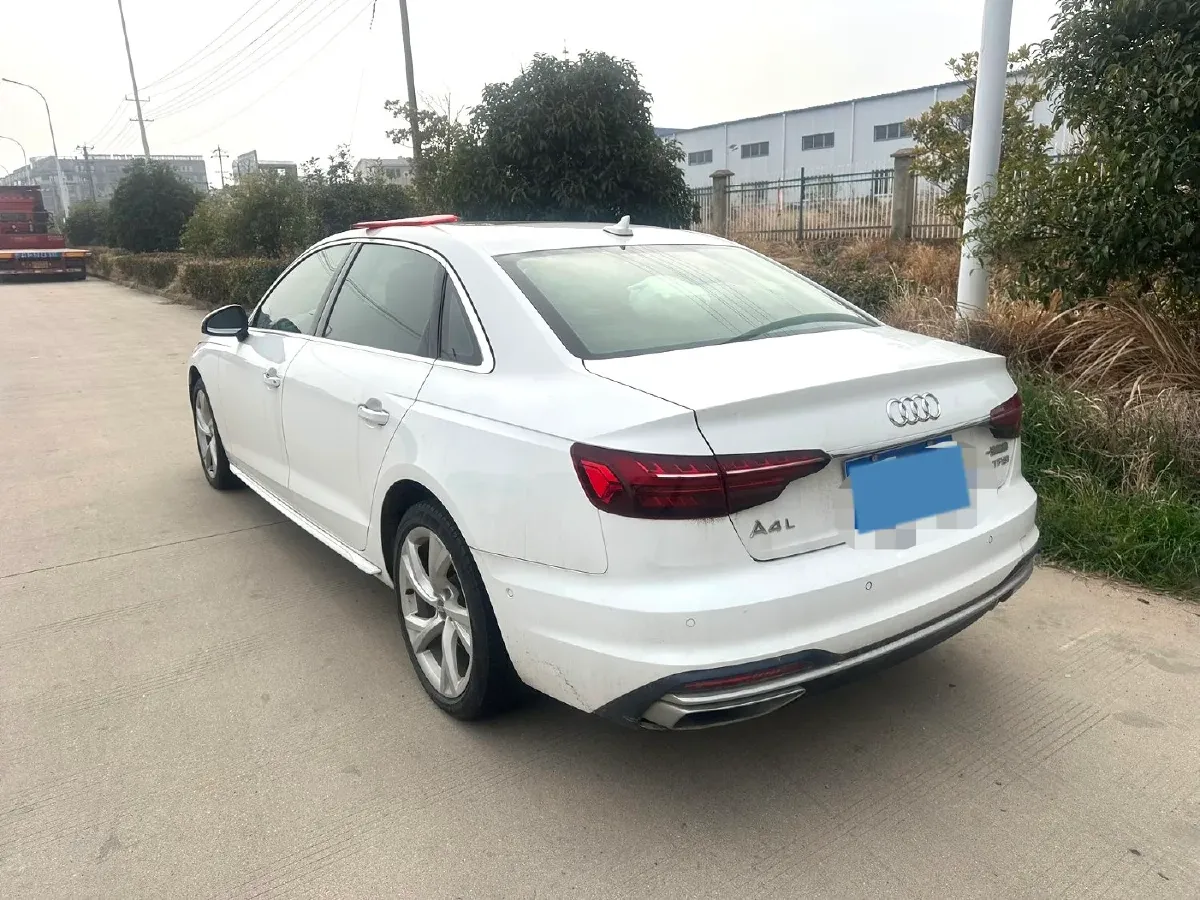 2020 Audi A4L 2.0T 190HP L4 7DCT,autocango,china used car exporter,china ev exporter,chinese used car exporter,chinese used ev exporter