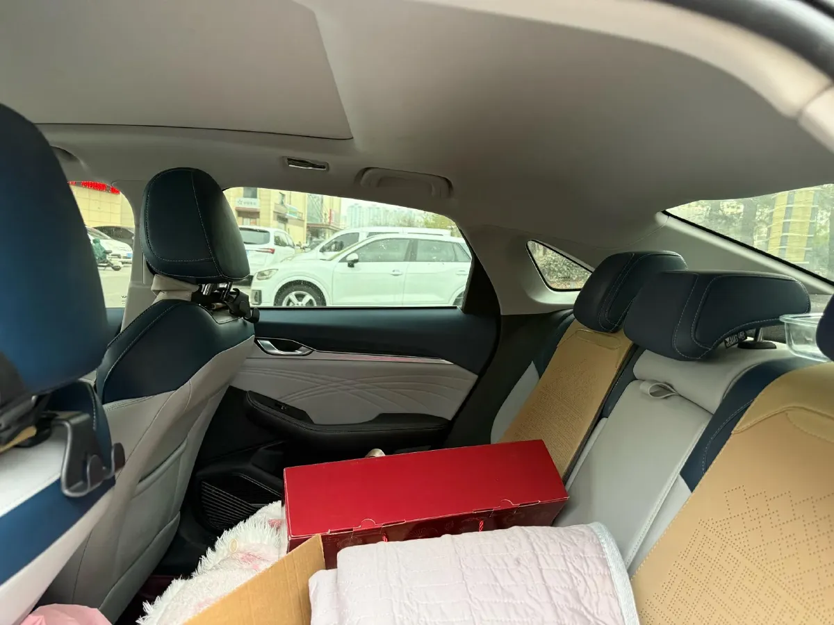 2021 Geely Preface 2.0T 190HP L4 7DCT,autocango,china used car exporter,china ev exporter,chinese used car exporter,chinese used ev exporter