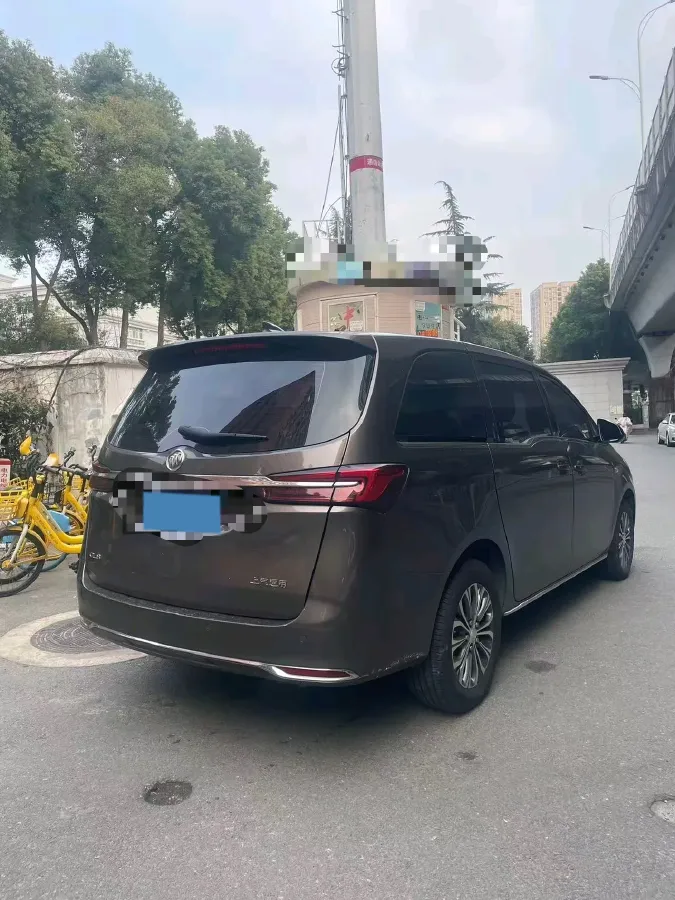 2023 Buick GL8 2.0T 237HP L4 9AT,autocango,china used car exporter,china ev exporter,chinese used car exporter,chinese used ev exporter