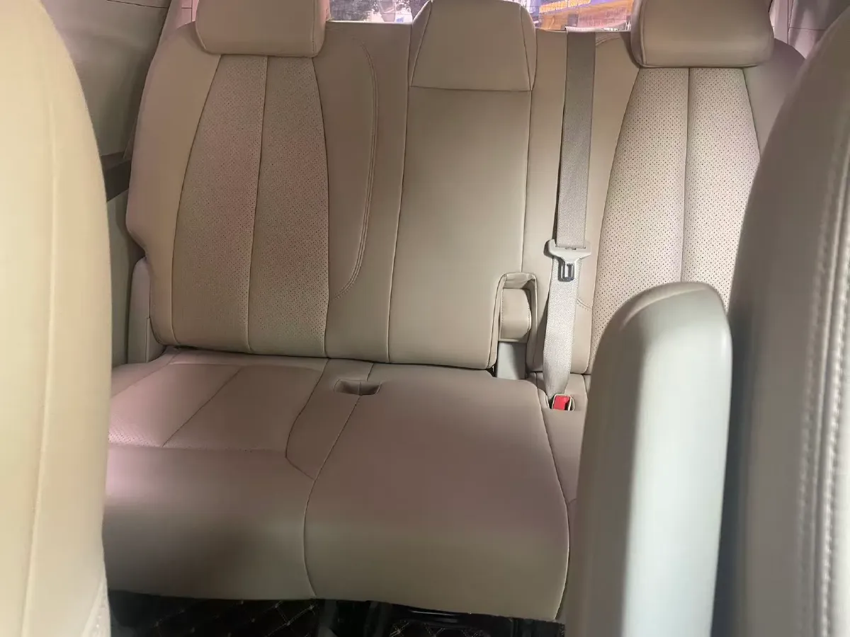 2023 Buick GL8 2.0T 237HP L4 9AT,autocango,china used car exporter,china ev exporter,chinese used car exporter,chinese used ev exporter