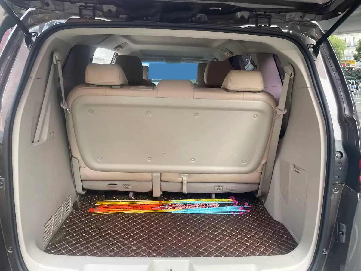 2023 Buick GL8 2.0T 237HP L4 9AT,autocango,china used car exporter,china ev exporter,chinese used car exporter,chinese used ev exporter