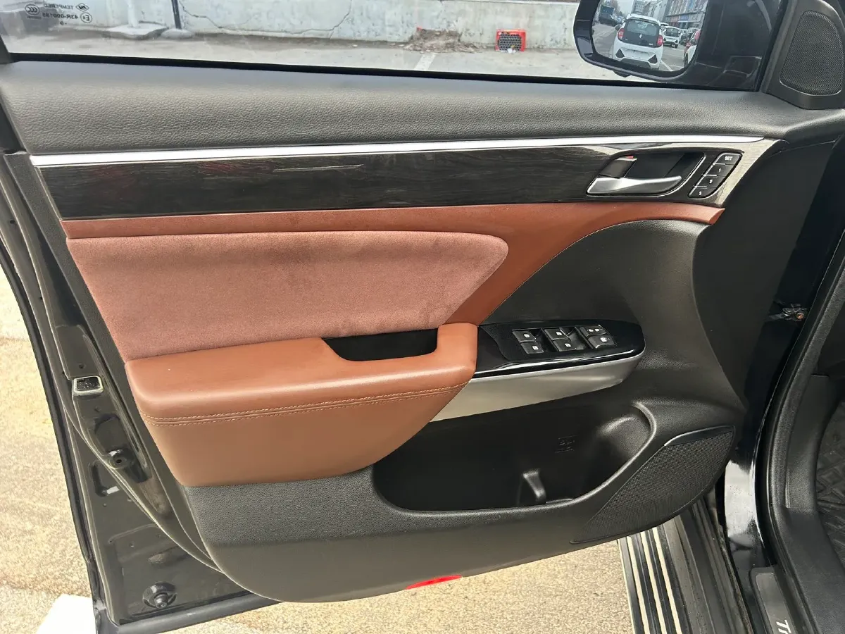 2019 GAC Trumpchi GS8 2.0T 252HP L4 6AT,autocango,china used car exporter,china ev exporter,chinese used car exporter,chinese used ev exporter