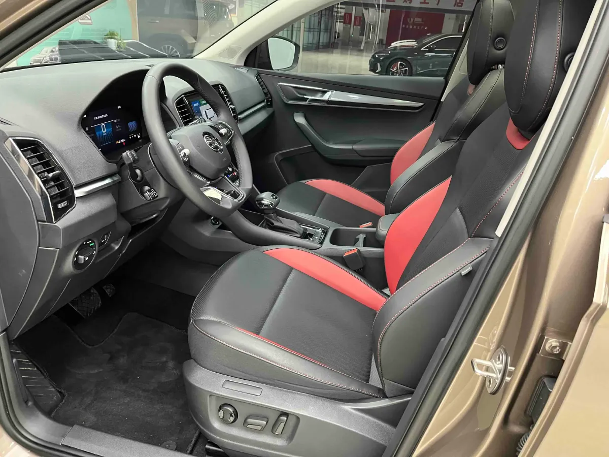 2025 Skoda Karoq 1.4T 150HP L4 7DCT,autocango,china used car exporter,china ev exporter,chinese used car exporter,chinese used ev exporter