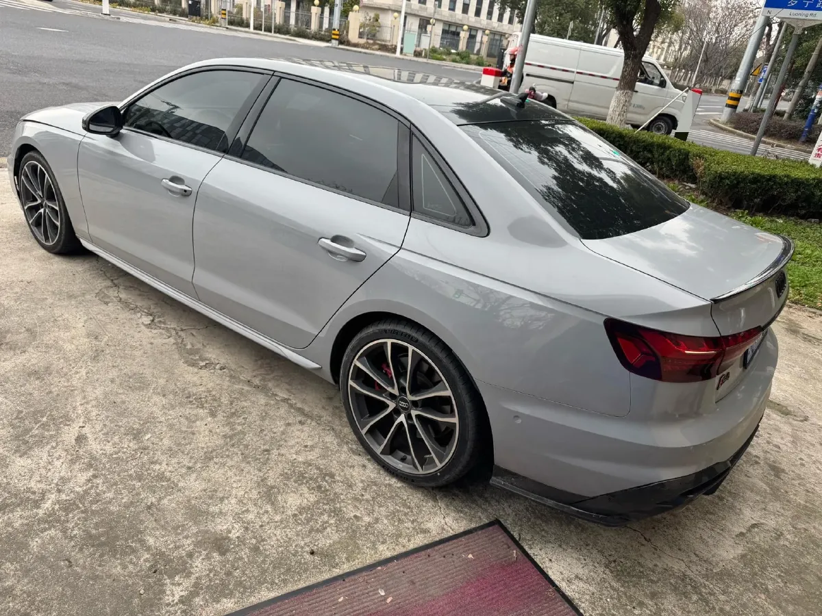 2020 Audi A4L 2.0T 252HP L4 7DCT,autocango,china used car exporter,china ev exporter,chinese used car exporter,chinese used ev exporter