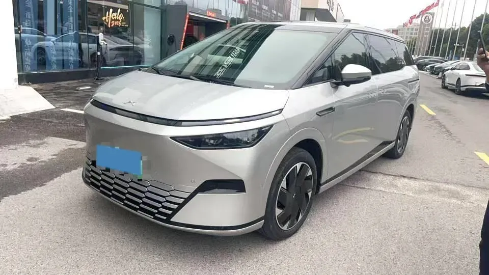 2024 Xpeng X9 BEV 101.5KWH,autocango,china used car exporter,china ev exporter,chinese used car exporter,chinese used ev exporter