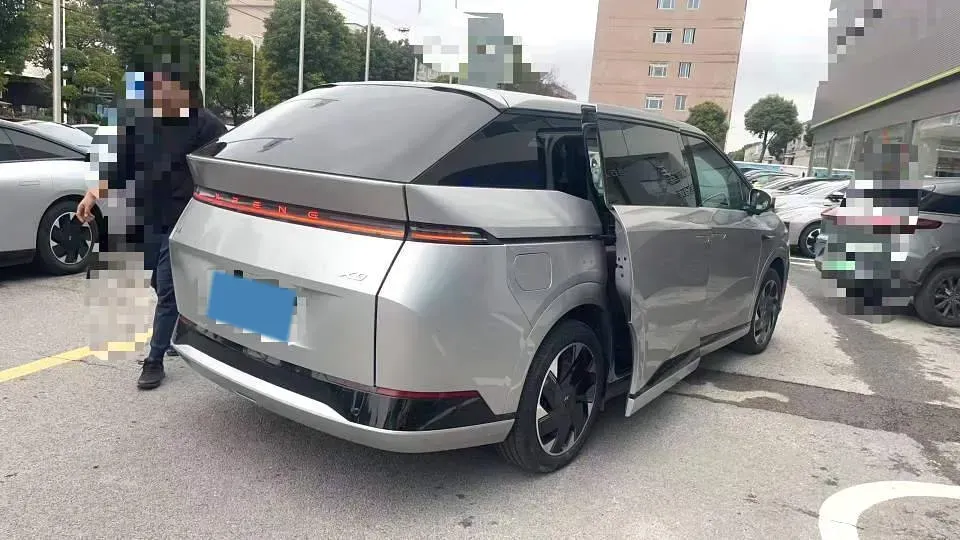 2024 Xpeng X9 BEV 101.5KWH,autocango,china used car exporter,china ev exporter,chinese used car exporter,chinese used ev exporter