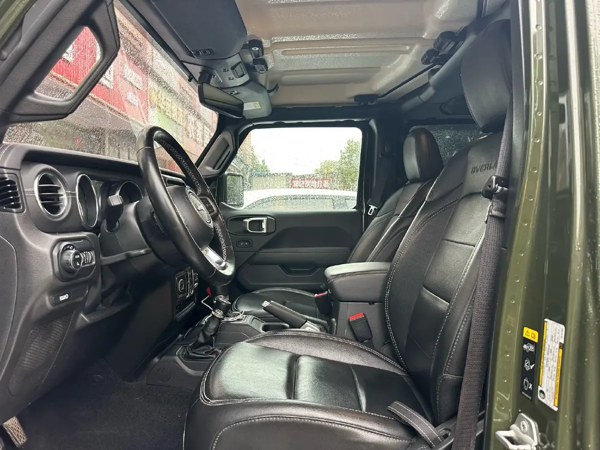 2022 Jeep Gladiator 3.6L 284HP V6 8AT,autocango,china used car exporter,china ev exporter,chinese used car exporter,chinese used ev exporter