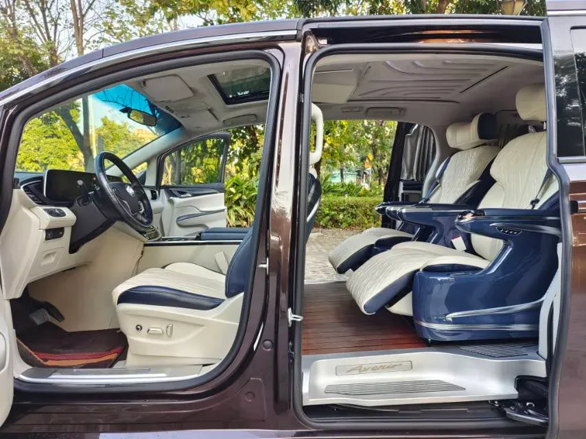 2021 Buick GL8 2.0T 237HP L4 9AT,autocango,china used car exporter,china ev exporter,chinese used car exporter,chinese used ev exporter