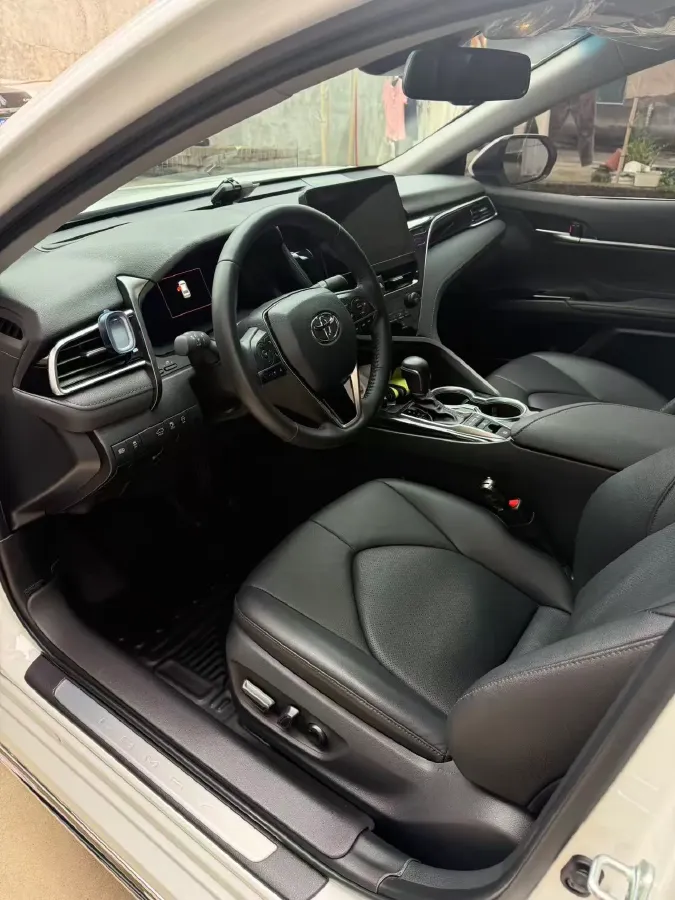 2023 Toyota Camry 2.5L 207HP L4 8AT,autocango,china used car exporter,china ev exporter,chinese used car exporter,chinese used ev exporter