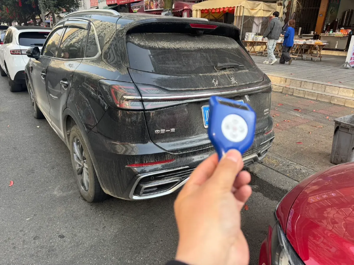 2025 HongQi HS5 2.0T 252HP L4 8AT,autocango,china used car exporter,china ev exporter,chinese used car exporter,chinese used ev exporter