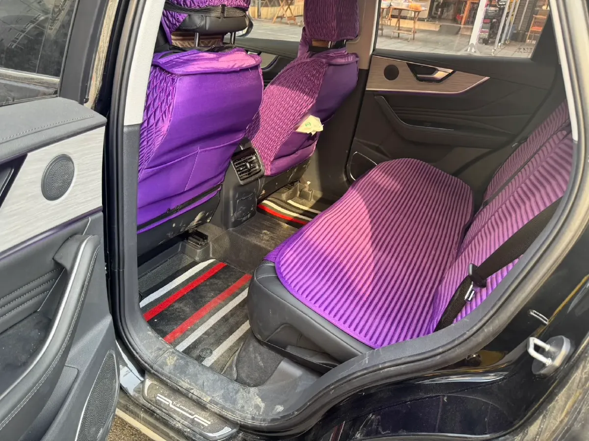 2025 HongQi HS5 2.0T 252HP L4 8AT,autocango,china used car exporter,china ev exporter,chinese used car exporter,chinese used ev exporter