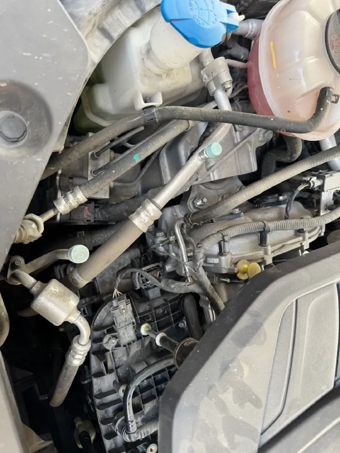 2025 HongQi HS5 2.0T 252HP L4 8AT,autocango,china used car exporter,china ev exporter,chinese used car exporter,chinese used ev exporter