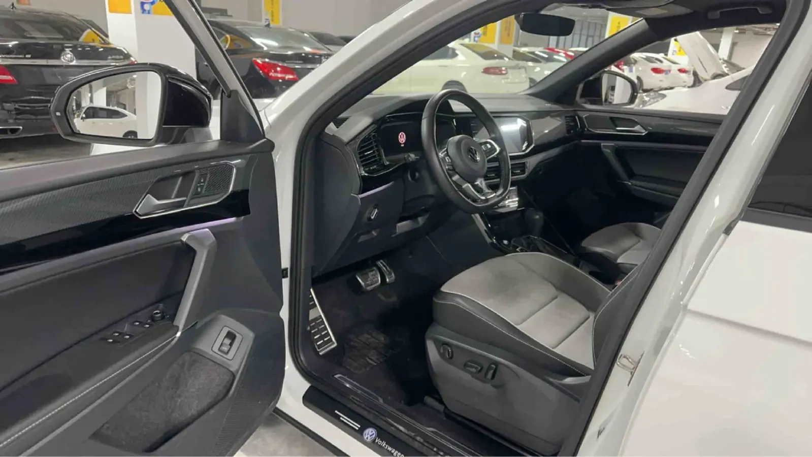 2022 Volkswagen Tayron 2.0T 220HP L4 7DCT,autocango,china used car exporter,china ev exporter,chinese used car exporter,chinese used ev exporter