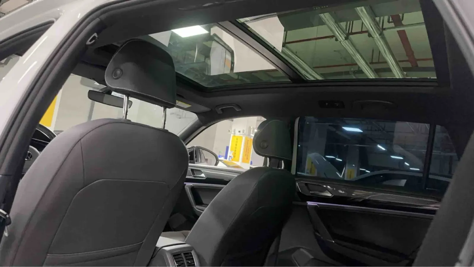 2022 Volkswagen Tayron 2.0T 220HP L4 7DCT,autocango,china used car exporter,china ev exporter,chinese used car exporter,chinese used ev exporter