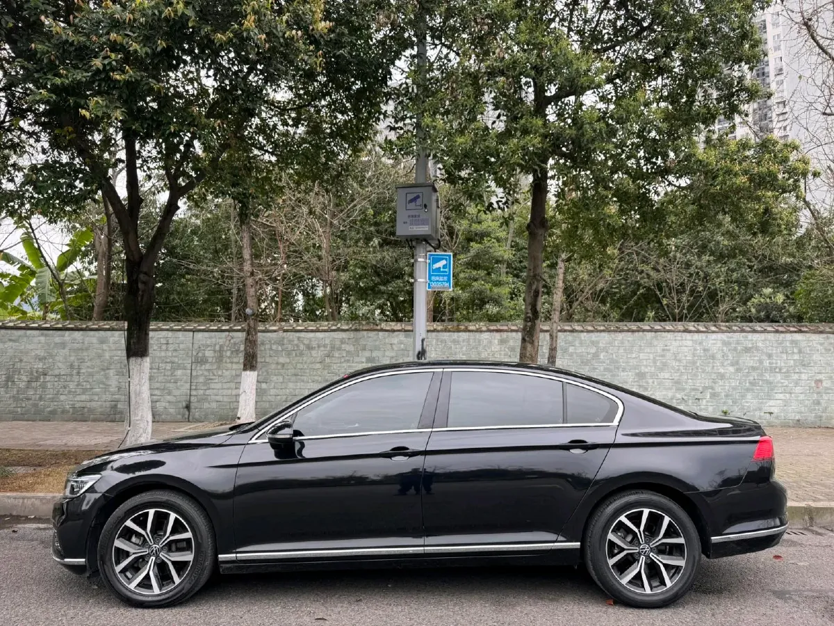 2020 Volkswagen Magotan 2.0T 186HP L4 7DCT,autocango,china used car exporter,china ev exporter,chinese used car exporter,chinese used ev exporter