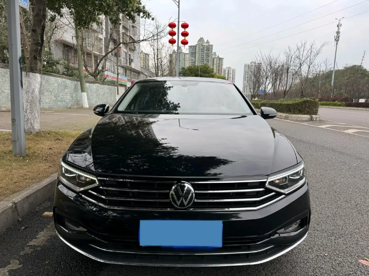 2020 Volkswagen Magotan 2.0T 186HP L4 7DCT,autocango,china used car exporter,china ev exporter,chinese used car exporter,chinese used ev exporter