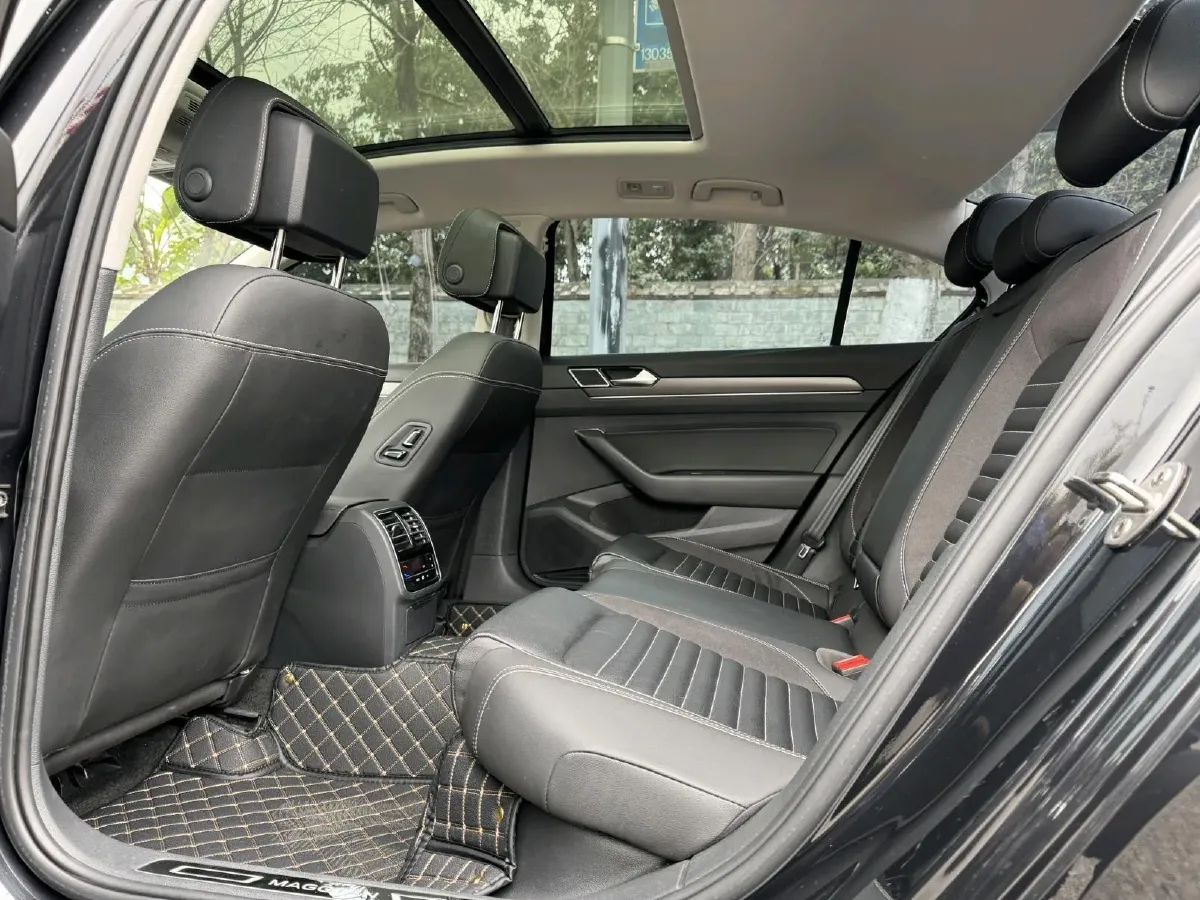 2020 Volkswagen Magotan 2.0T 186HP L4 7DCT,autocango,china used car exporter,china ev exporter,chinese used car exporter,chinese used ev exporter