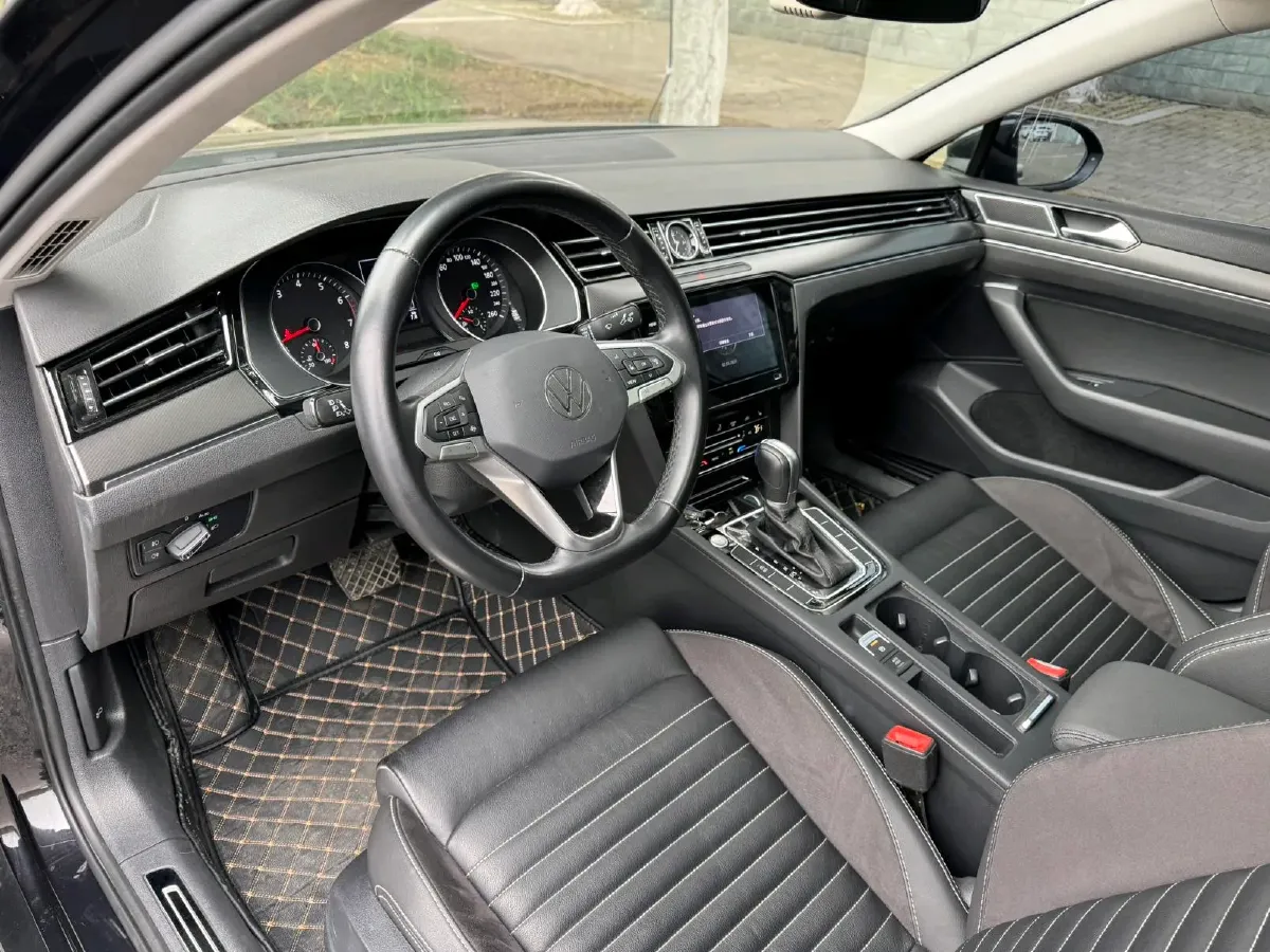 2020 Volkswagen Magotan 2.0T 186HP L4 7DCT,autocango,china used car exporter,china ev exporter,chinese used car exporter,chinese used ev exporter