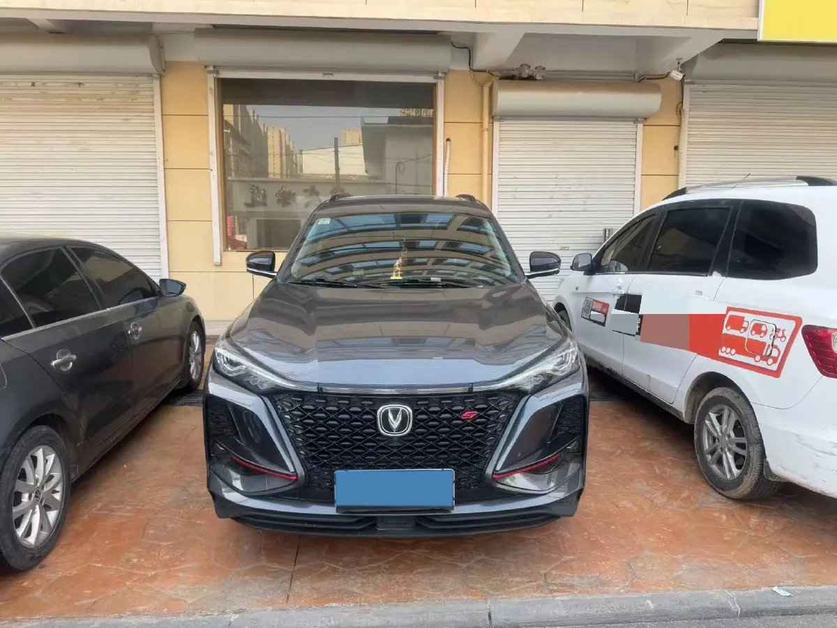 2022 ChangAn CS75 Plus 2.0T 233HP L4 8AT,autocango,china used car exporter,china ev exporter,chinese used car exporter,chinese used ev exporter