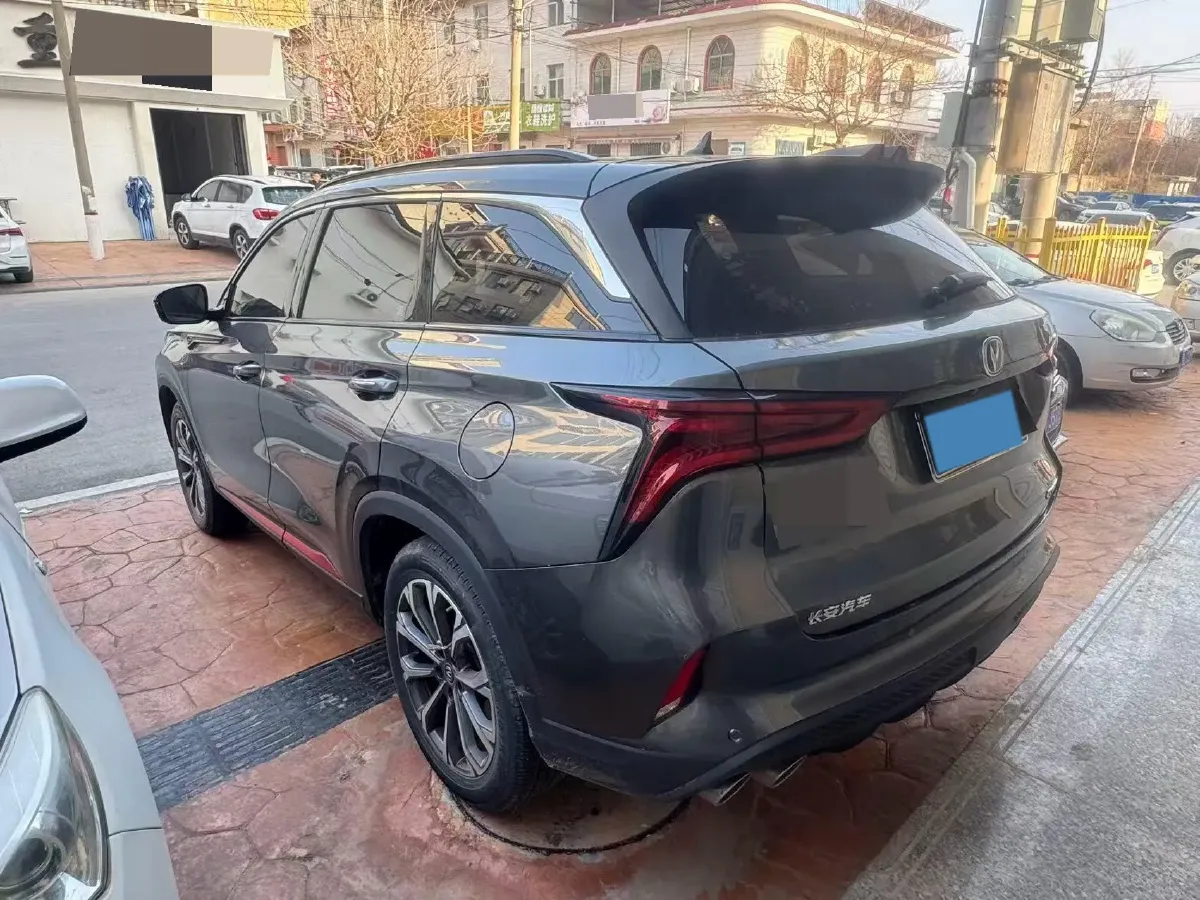 2022 ChangAn CS75 Plus 2.0T 233HP L4 8AT,autocango,china used car exporter,china ev exporter,chinese used car exporter,chinese used ev exporter