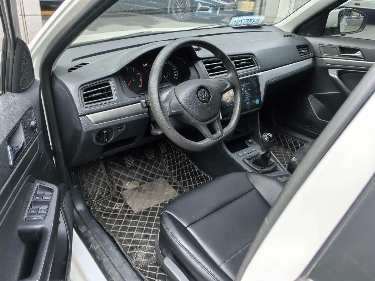 2019 Jetour X90 1.5T 147HP L4 6MT,autocango,china used car exporter,china ev exporter,chinese used car exporter,chinese used ev exporter