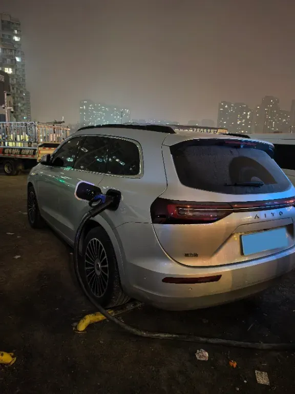 2024 AITO AITO M7 1.5T 152HP L4 REEV 42KWH,autocango,china used car exporter,china ev exporter,chinese used car exporter,chinese used ev exporter