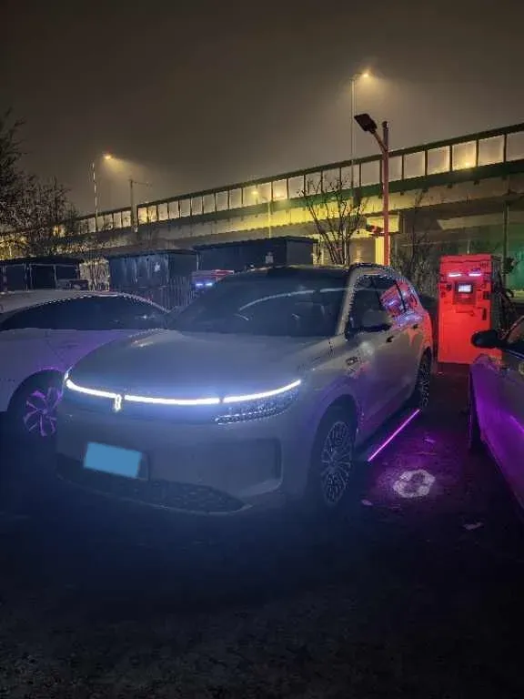 2024 AITO AITO M7 1.5T 152HP L4 REEV 42KWH,autocango,china used car exporter,china ev exporter,chinese used car exporter,chinese used ev exporter