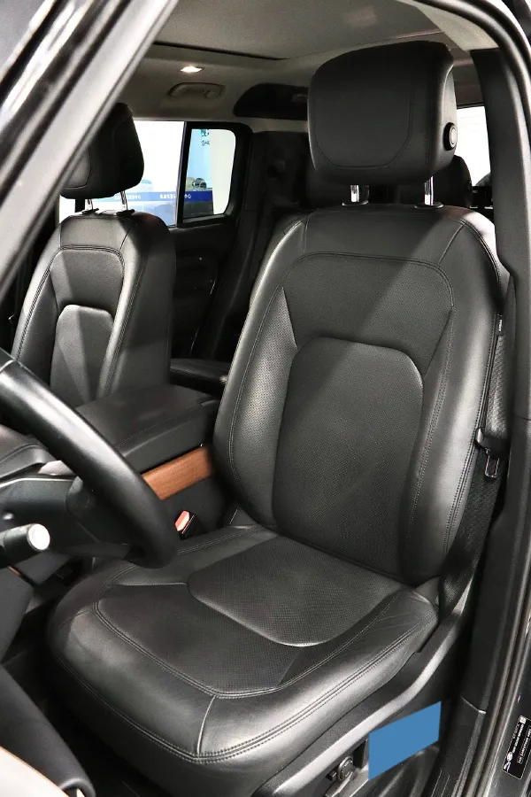 2023 Land Rover Defender 3.0T 400HP L6 8AT,autocango,china used car exporter,china ev exporter,chinese used car exporter,chinese used ev exporter