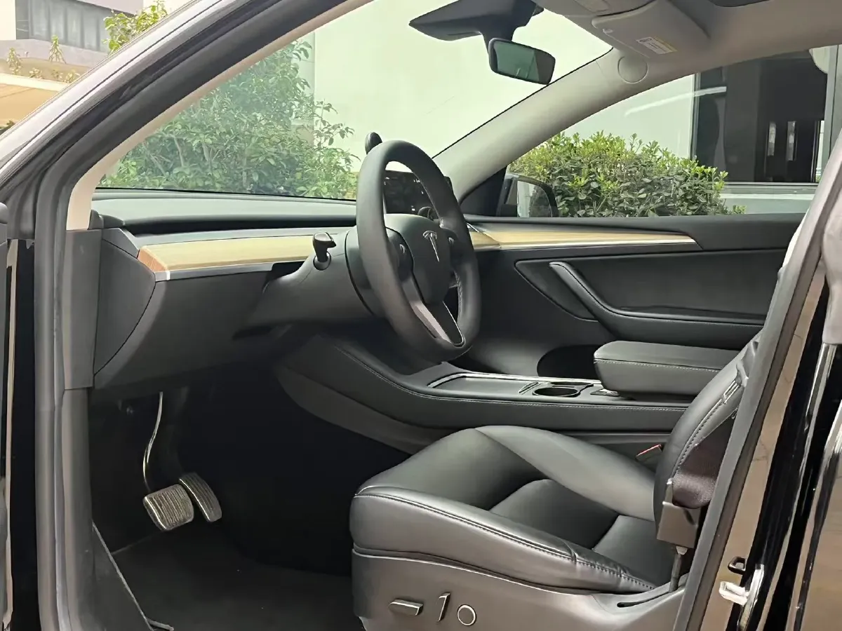 2022 Tesla Model Y BEV 60KWH,autocango,china used car exporter,china ev exporter,chinese used car exporter,chinese used ev exporter