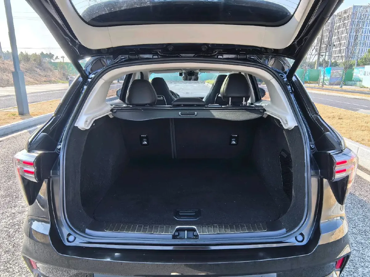 2023 MAXUS Interstellar 2.0T 261HP L4 8AT,autocango,china used car exporter,china ev exporter,chinese used car exporter,chinese used ev exporter