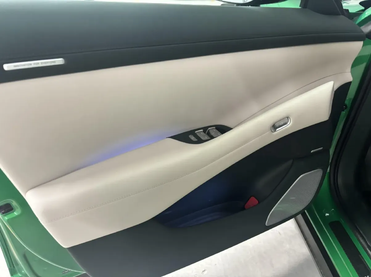 2025 MI YU7 BEV 101.7KWH,autocango,china used car exporter,china ev exporter,chinese used car exporter,chinese used ev exporter