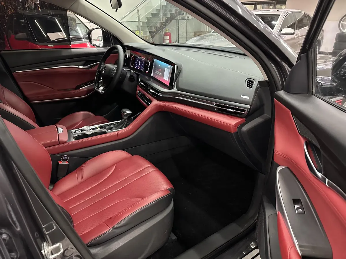 2020 ChangAn CS75 Plus 1.5T 178HP L4 6AT,autocango,china used car exporter,china ev exporter,chinese used car exporter,chinese used ev exporter