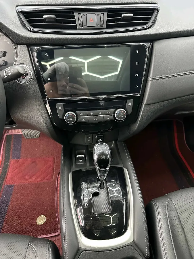 2023 Nissan X-Trail 2.0L 151HP L4 CVT,autocango,china used car exporter,china ev exporter,chinese used car exporter,chinese used ev exporter