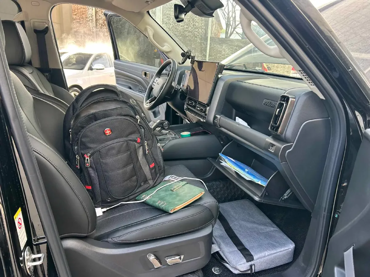 2025 Haval H9 2.0T 224HP L4 8AT,autocango,china used car exporter,china ev exporter,chinese used car exporter,chinese used ev exporter