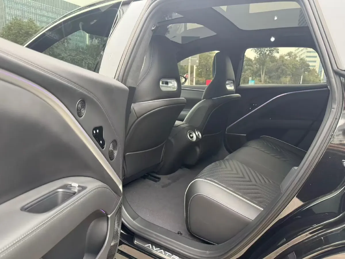 2024 Avatr 11 BEV 90KWH,autocango,china used car exporter,china ev exporter,chinese used car exporter,chinese used ev exporter