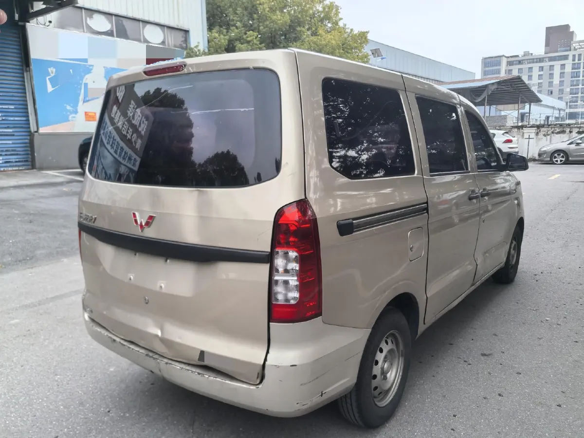 2019 WuLing HongGuang V 1.5L 99HP L4 6MT,autocango,china used car exporter,china ev exporter,chinese used car exporter,chinese used ev exporter