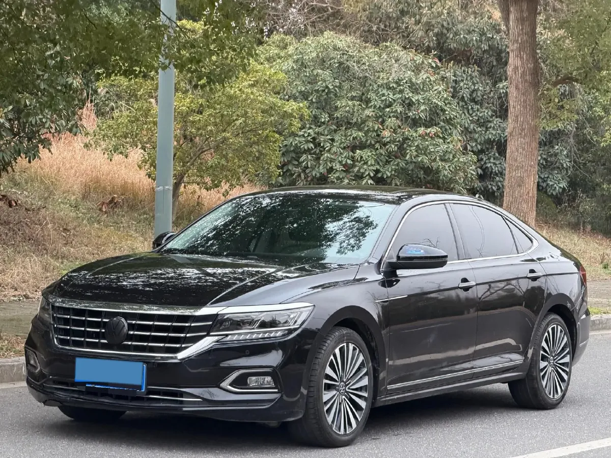 2020 Volkswagen Passat 2.0T 186HP L4 7DCT,autocango,china used car exporter,china ev exporter,chinese used car exporter,chinese used ev exporter