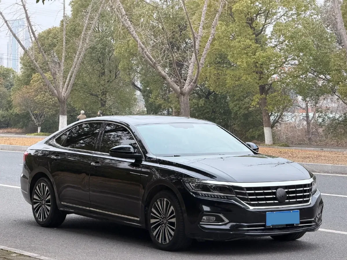 2020 Volkswagen Passat 2.0T 186HP L4 7DCT,autocango,china used car exporter,china ev exporter,chinese used car exporter,chinese used ev exporter
