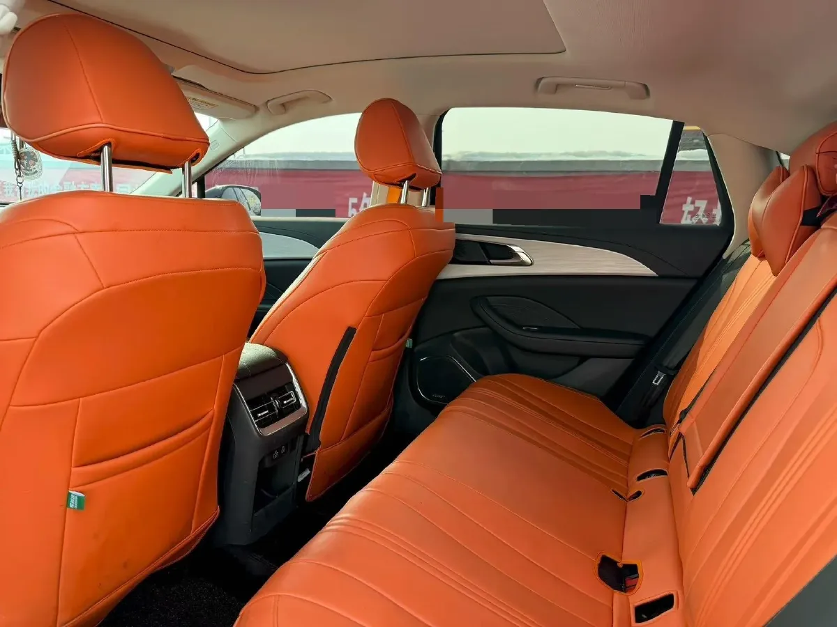 2024 HongQi H5 2.0T 224HP L4 8AT,autocango,china used car exporter,china ev exporter,chinese used car exporter,chinese used ev exporter