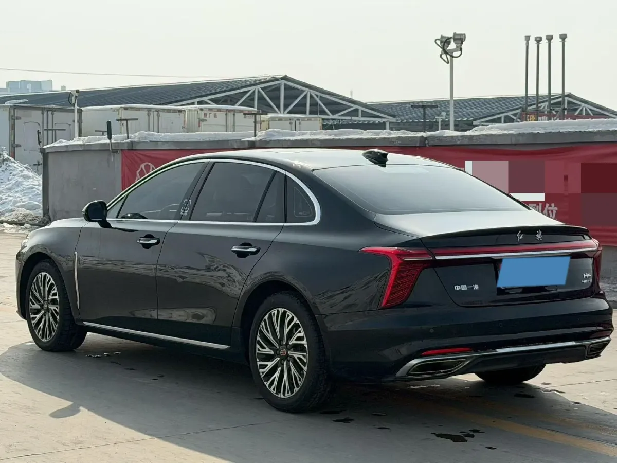 2024 HongQi H5 2.0T 224HP L4 8AT,autocango,china used car exporter,china ev exporter,chinese used car exporter,chinese used ev exporter